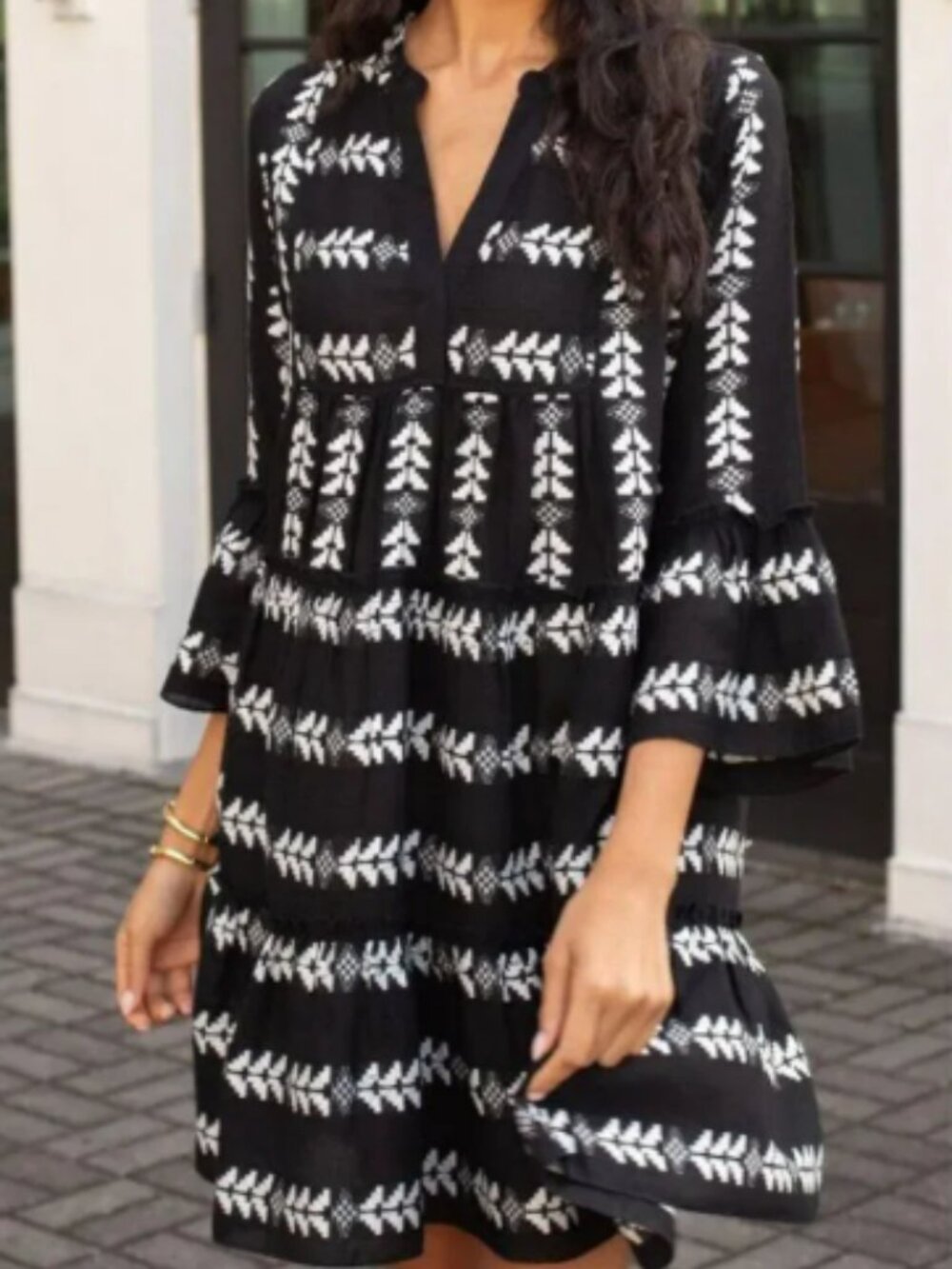 Elan Dress NWT Black White Geometric/Ikat Print Tiered Mini, Bell Sleeve Size L